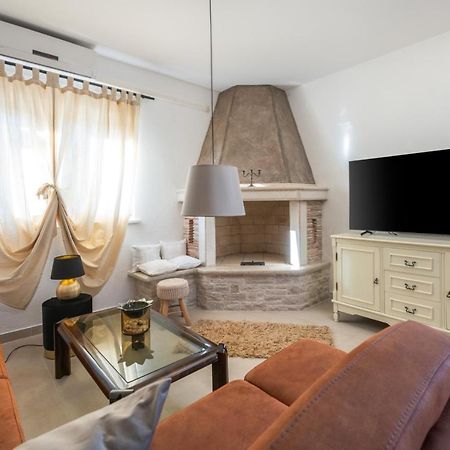 Villa Daniel พูลา ภายนอก รูปภาพ